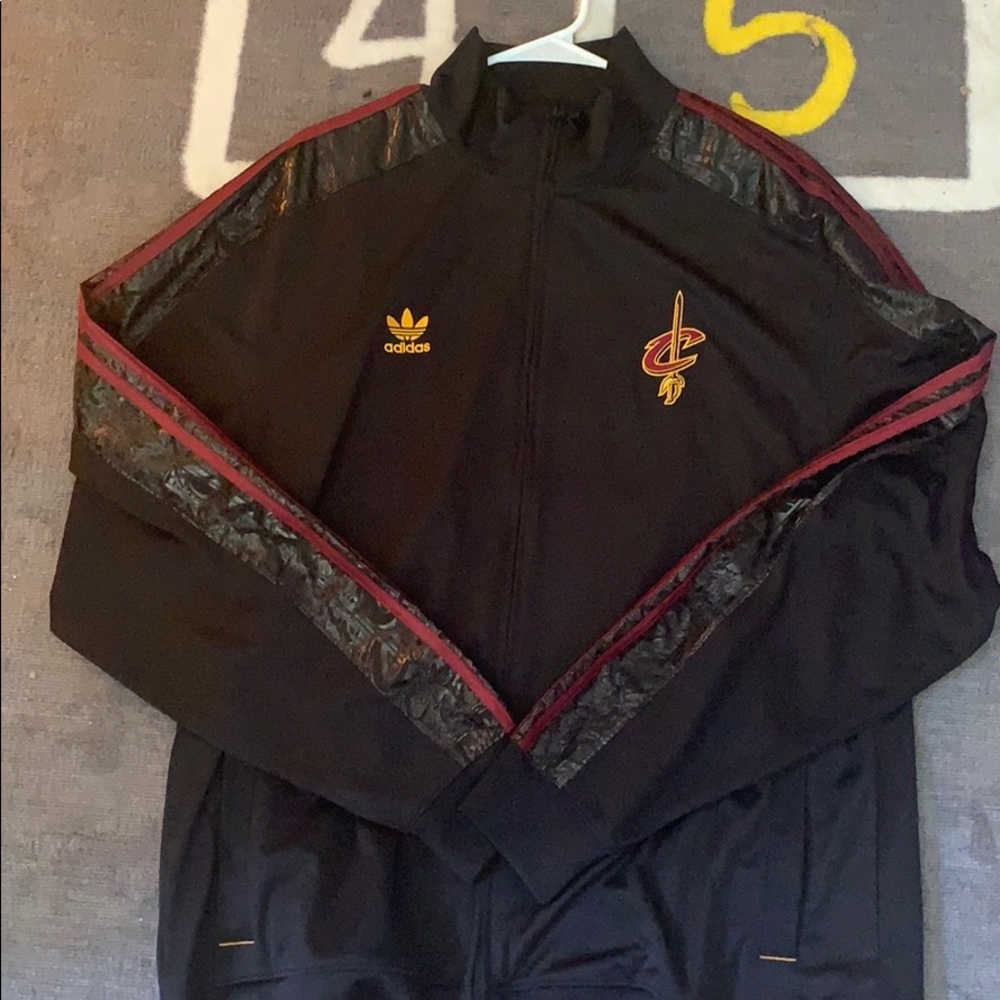Adidas Cleveland cavs zip up